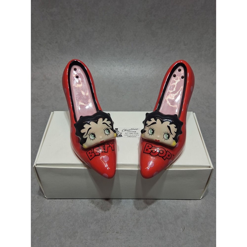 Betty Boop High Heel Salt Pepper Shakers Set Red Polka Dot Ceramic Collection